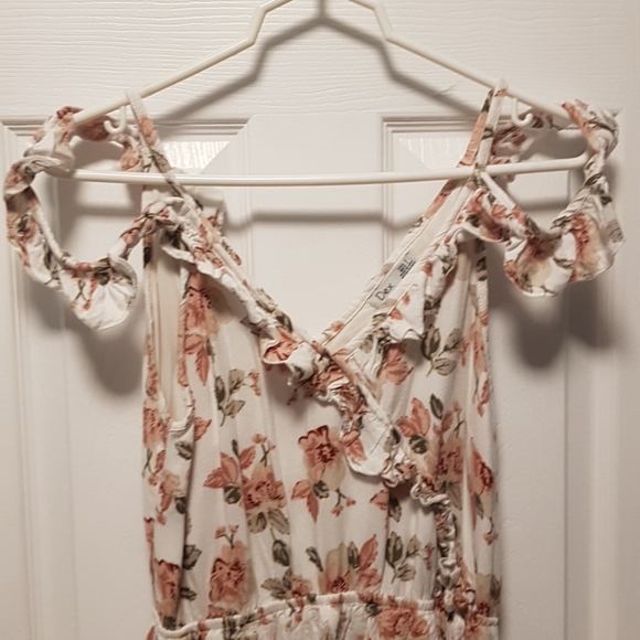 Dress - Picture 2 of 3